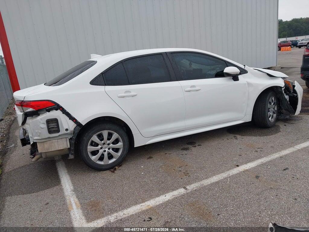 5YFEPMAE2NP358880 2022 TOYOTA COROLLA photo no. 4