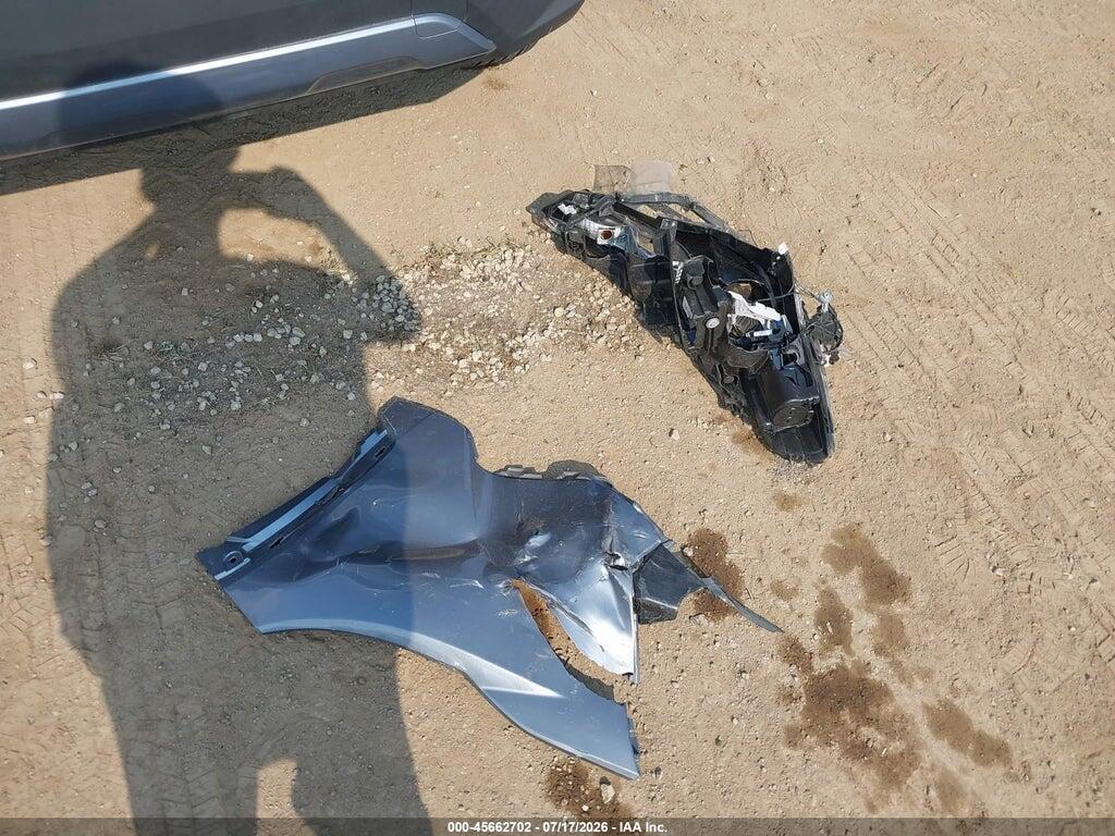 7MUBAAAG0NV012327 2022 TOYOTA COROLLA CROSS photo no. 12