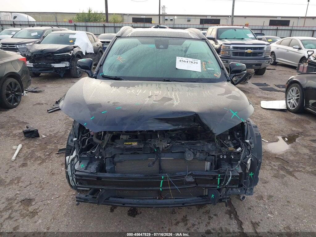 7MUDAAAG8NV020278 2022 TOYOTA COROLLA CROSS photo no. 12