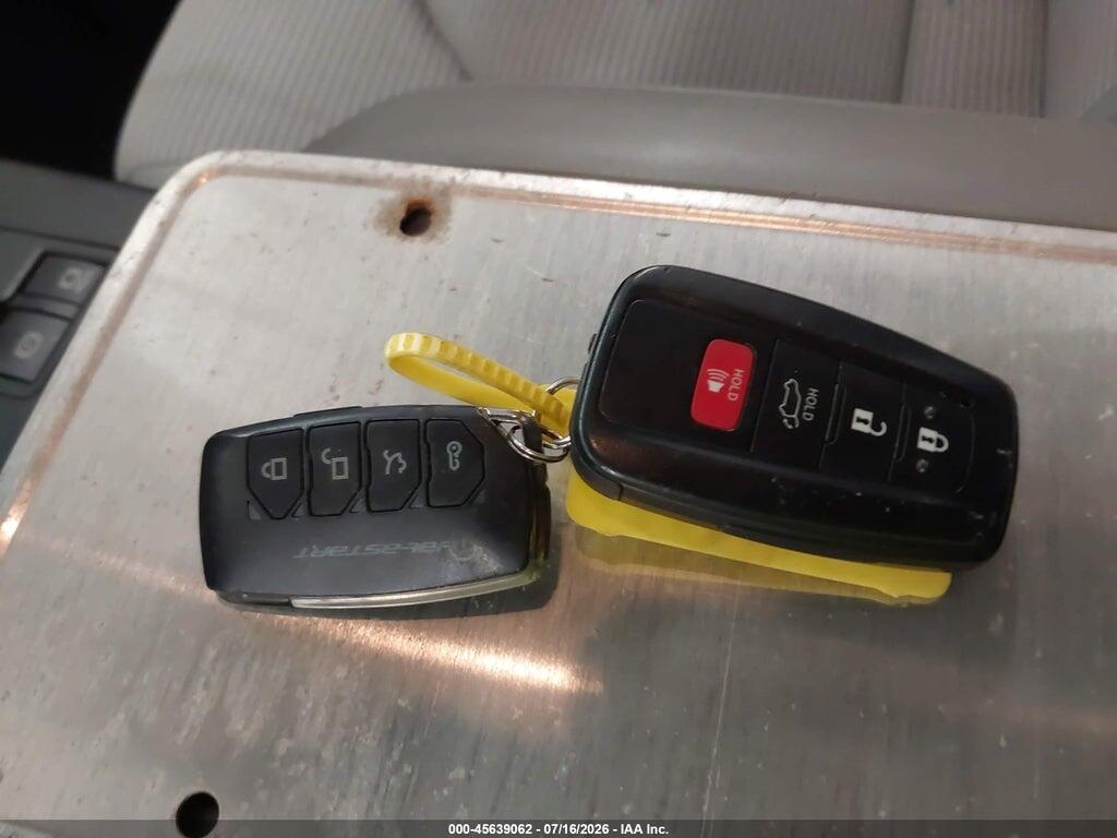 5TDBZRBH6NS243760 2022 TOYOTA HIGHLANDER photo no. 11