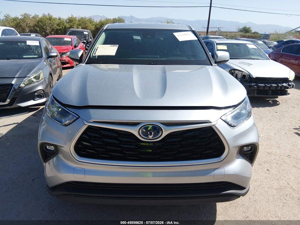 5TDBBRCH7NS560580 2022 TOYOTA HIGHLANDER photo no. 12