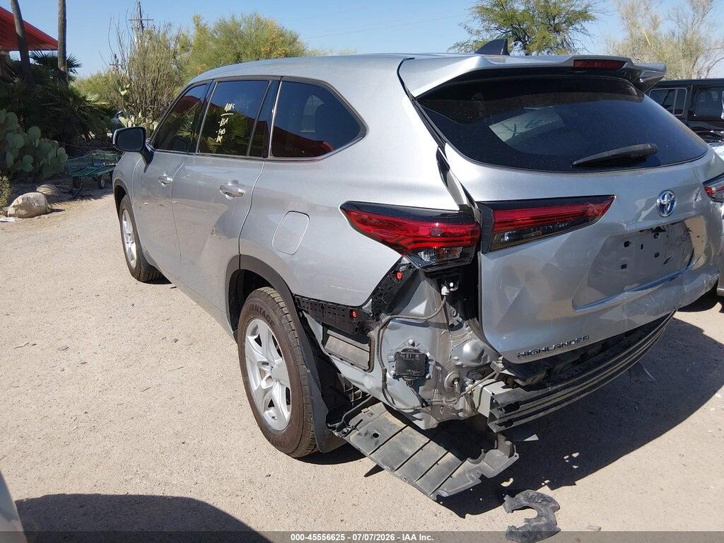 5TDBBRCH7NS560580 2022 TOYOTA HIGHLANDER photo no. 3