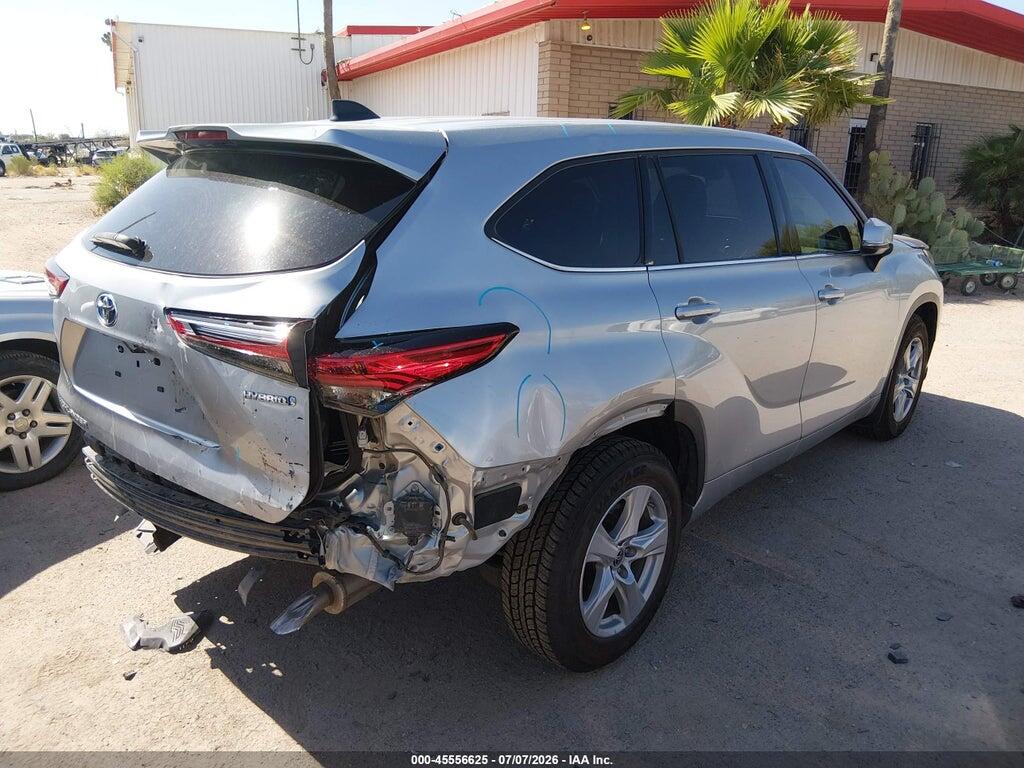 5TDBBRCH7NS560580 2022 TOYOTA HIGHLANDER photo no. 4