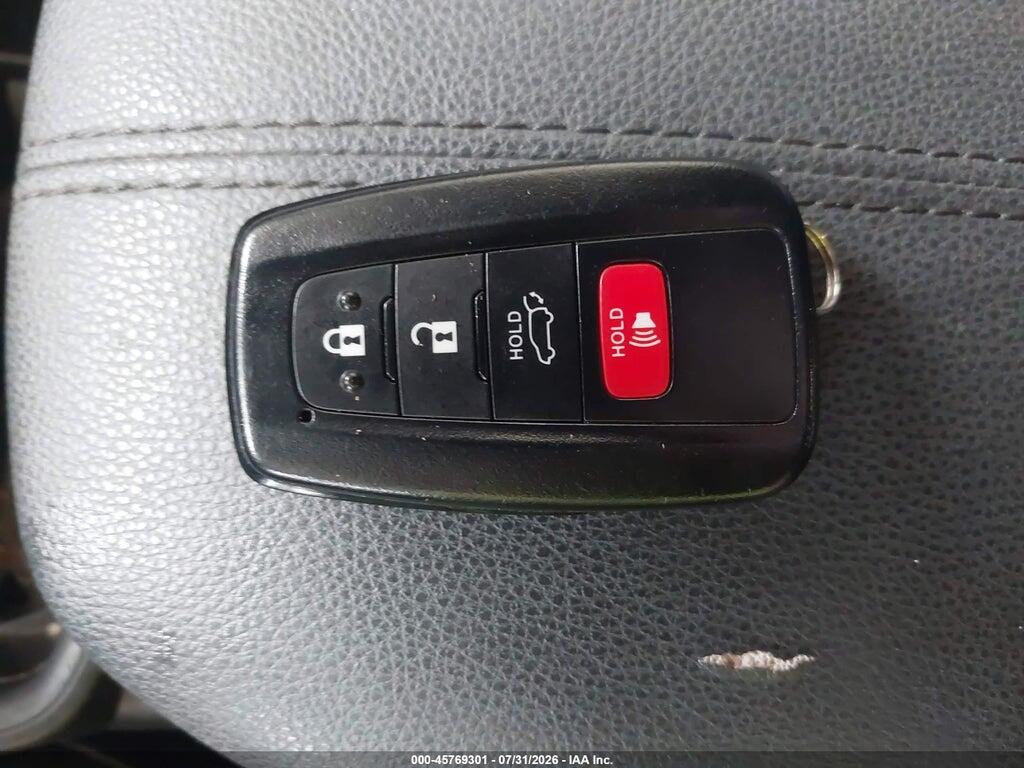 2T3E6RFV8NW037800 2022 TOYOTA RAV4 HYBRID photo no. 11