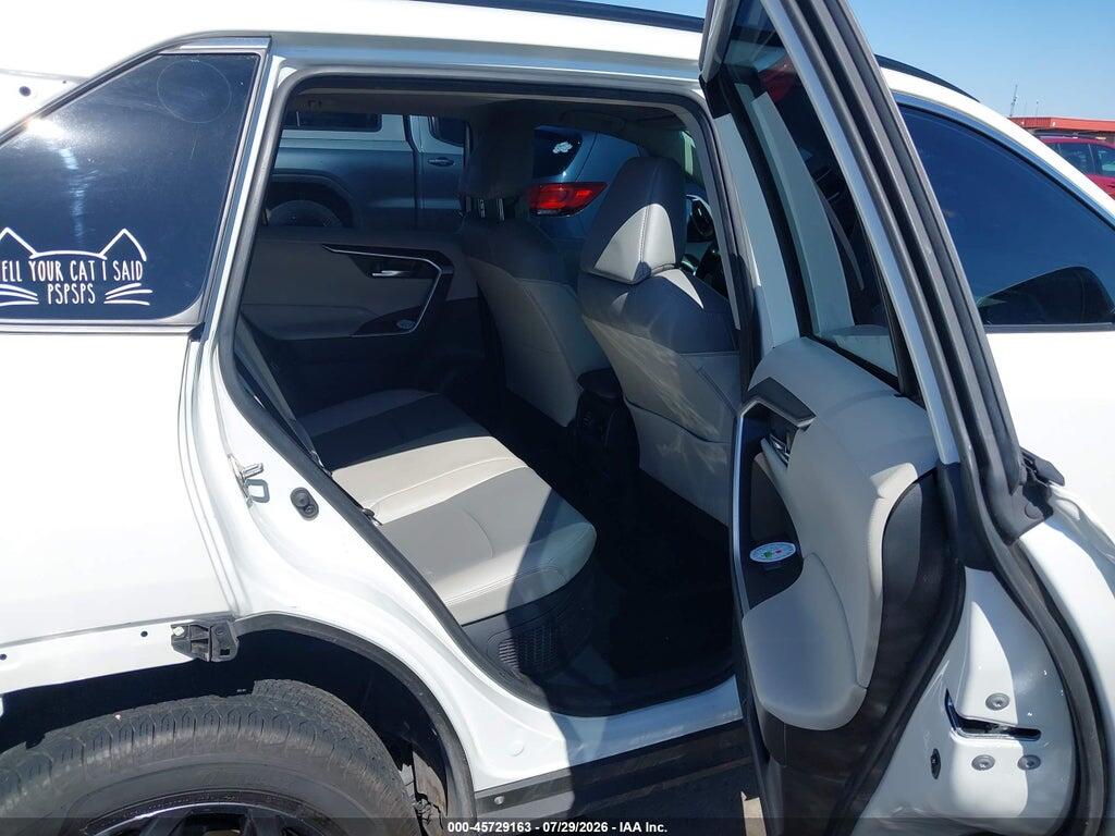JTMB6RFV7ND535566 2022 TOYOTA RAV4 HYBRID photo no. 8