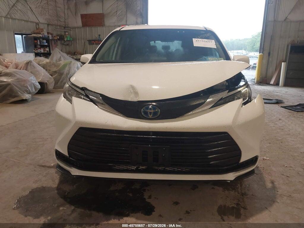 5TDKRKEC5NS103223 2022 TOYOTA SIENNA photo no. 12