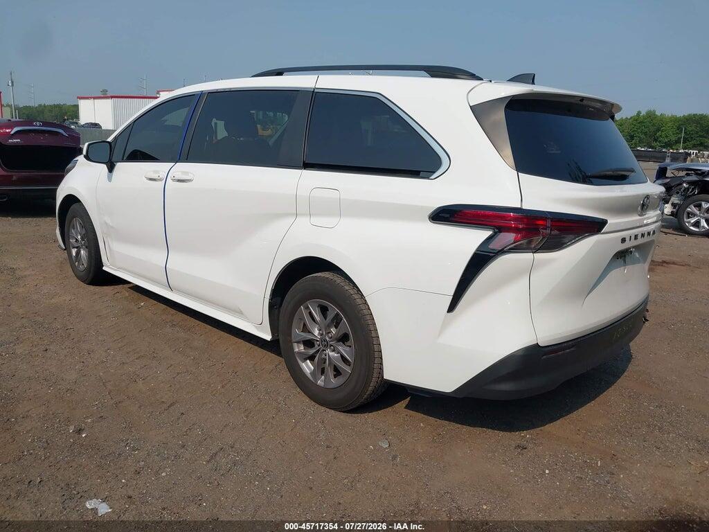 5TDKRKEC1NS094648 2022 TOYOTA SIENNA photo no. 3
