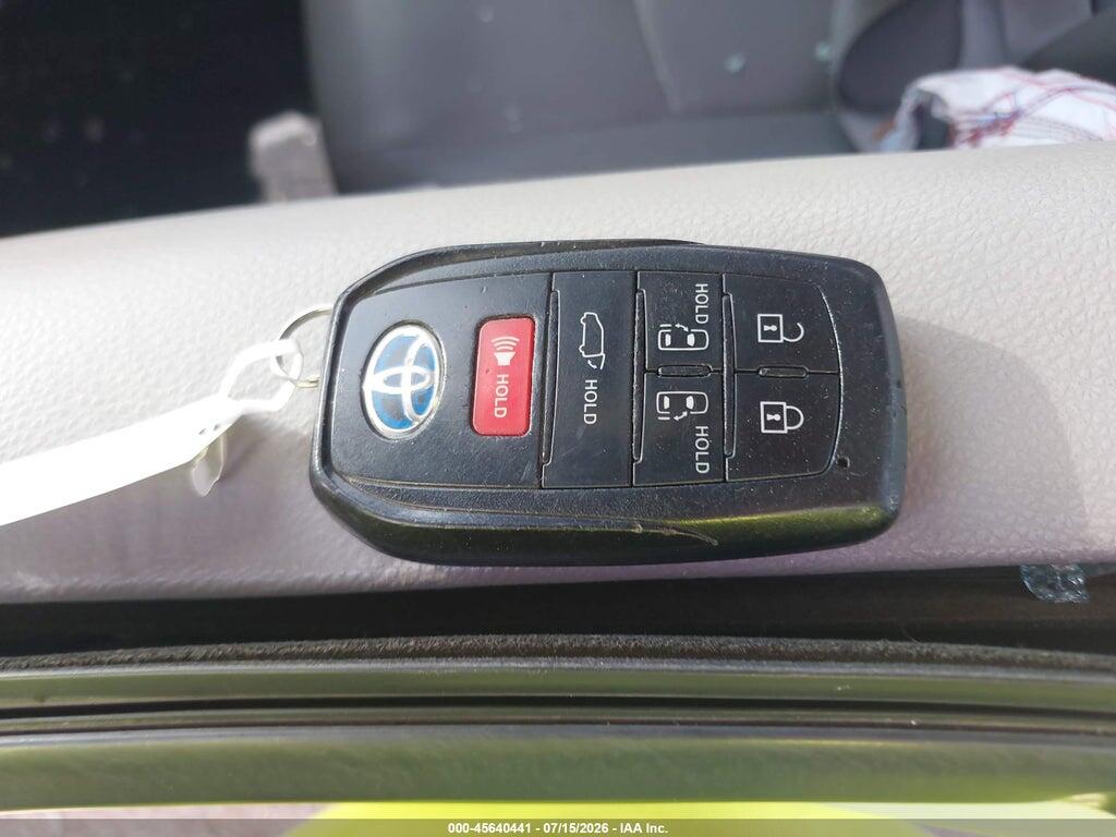 5TDYRKEC8NS090994 2022 TOYOTA SIENNA photo no. 11