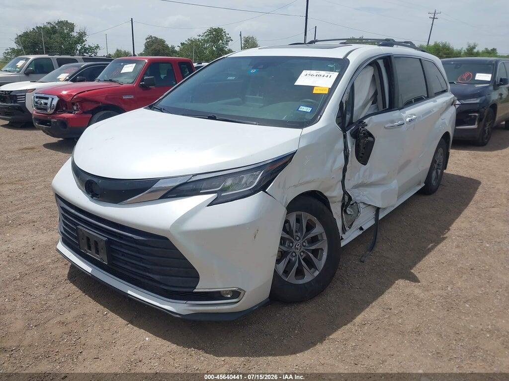 5TDYRKEC8NS090994 2022 TOYOTA SIENNA photo no. 2