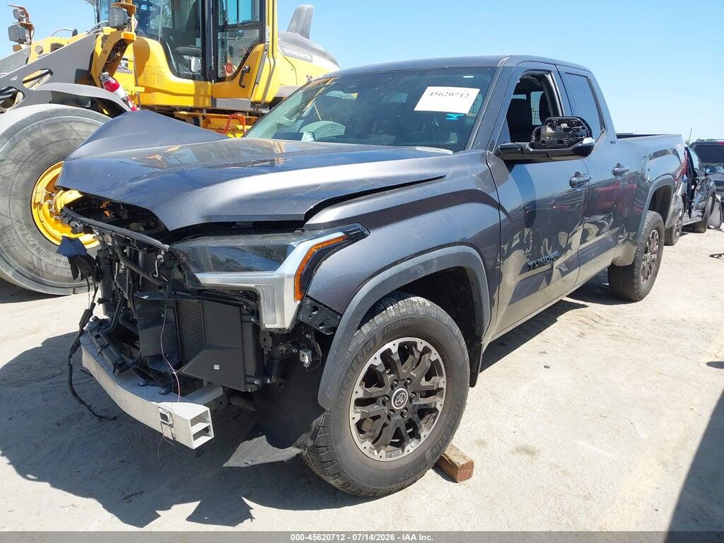 2022 TOYOTA TUNDRA SR5 — Фото 2 из 16