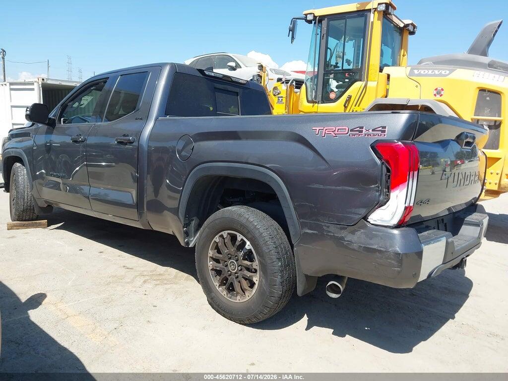 2022 TOYOTA TUNDRA SR5 — Фото 3 из 16