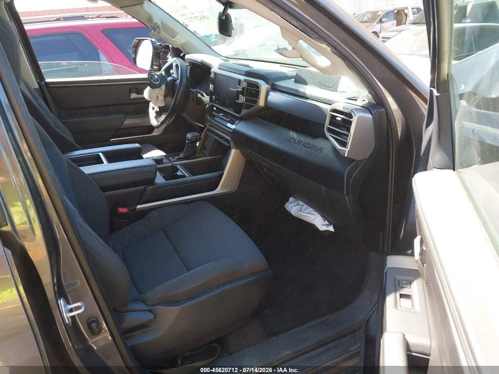 2022 TOYOTA TUNDRA SR5 — Фото 5 из 16