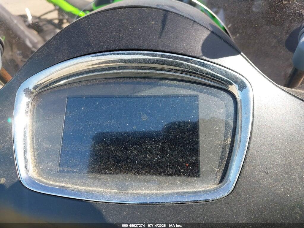 ZAPMA39M0N5203355 2022 VESPA GTS 300 SUPER photo no. 7