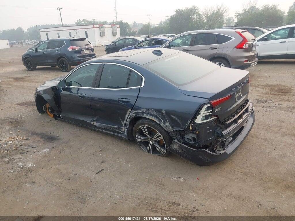 7JRL12TL2NG156150 2022 VOLVO S60 photo no. 3