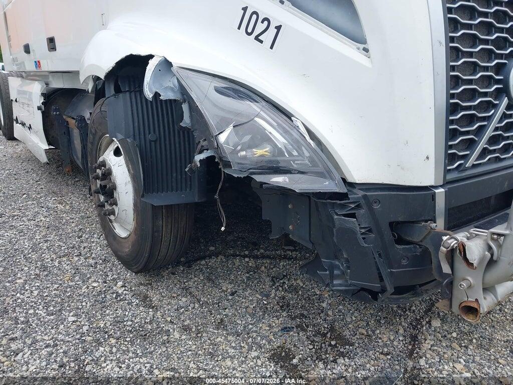 4V4NC9EH1NN606681 2022 VOLVO VNL photo no. 11