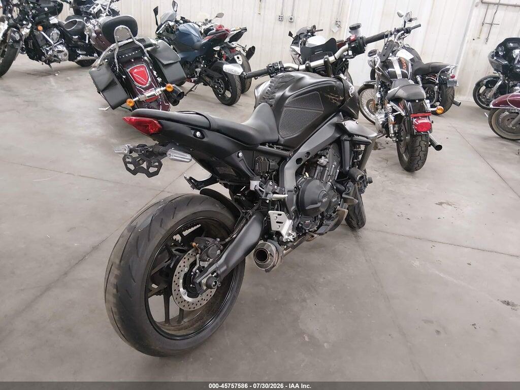 JYARN71E3NA002981 2022 YAMAHA MT09 photo no. 4
