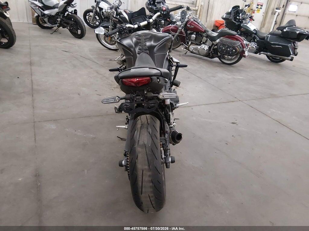JYARN71E3NA002981 2022 YAMAHA MT09 photo no. 6