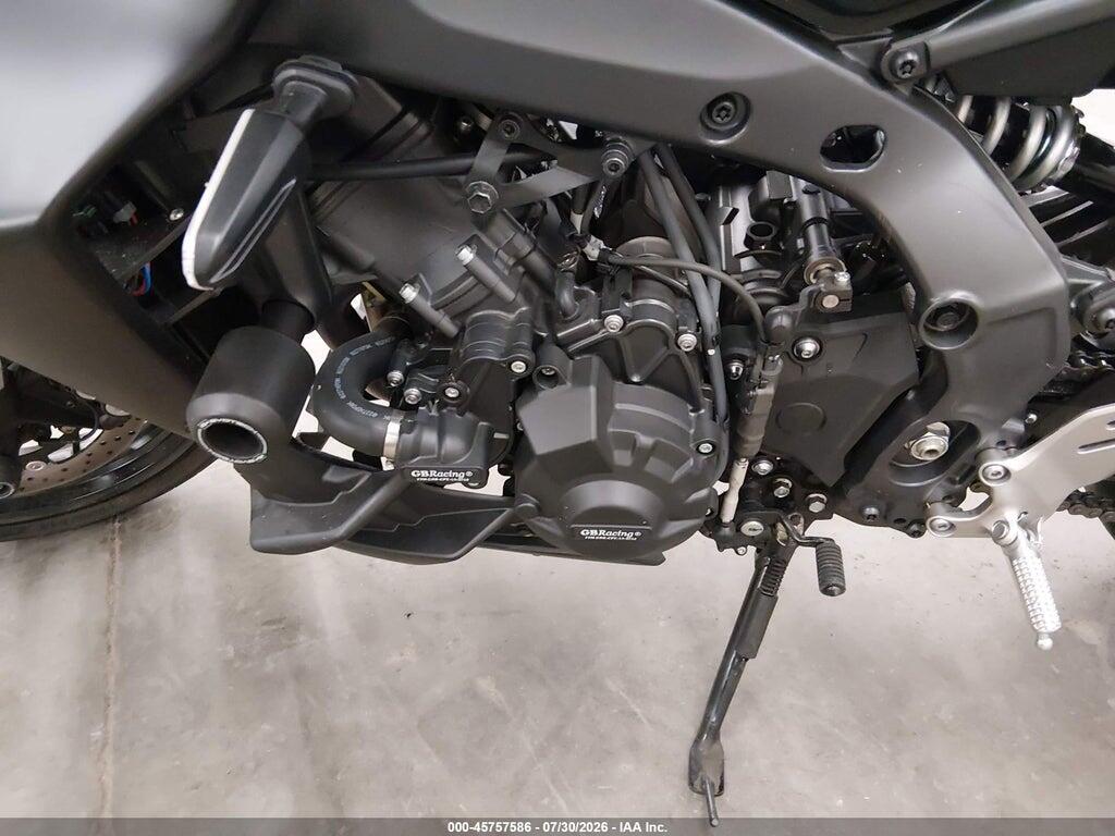 JYARN71E3NA002981 2022 YAMAHA MT09 photo no. 9
