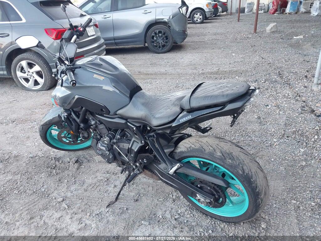 JYARM32E4NA006323 2022 YAMAHA MT07 photo no. 3