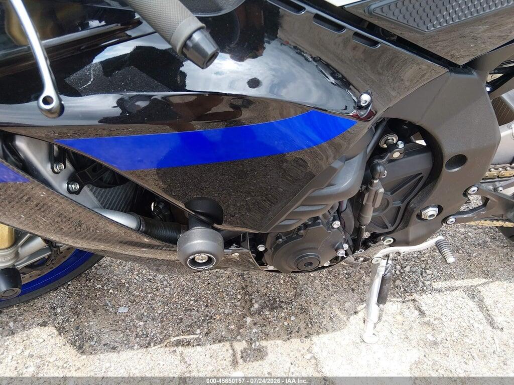 JYARN67E1NA000552 2022 YAMAHA YZFR1M photo no. 9