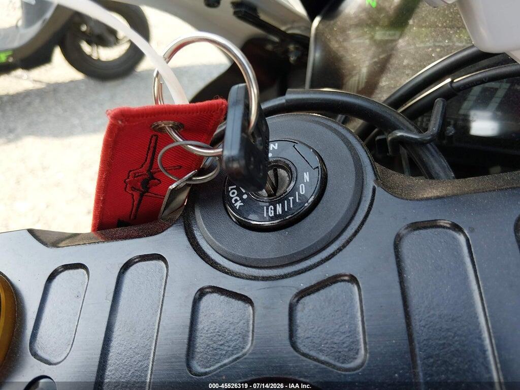 JYARM38E5NA002787 2022 YAMAHA YZFR7 photo no. 11