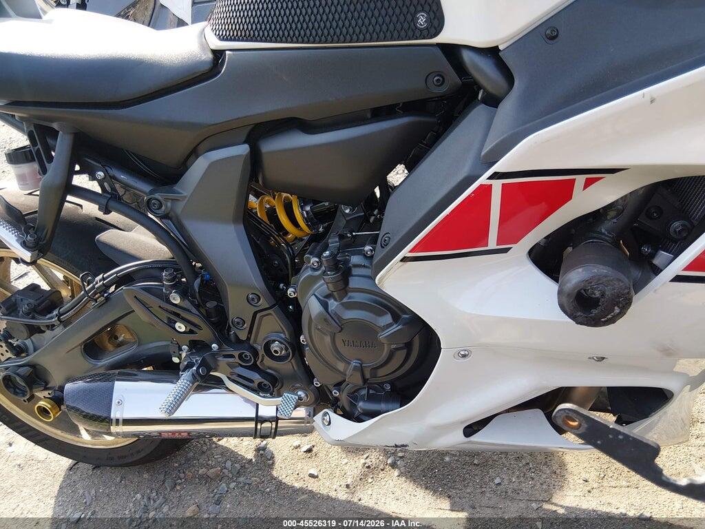 JYARM38E5NA002787 2022 YAMAHA YZFR7 photo no. 8