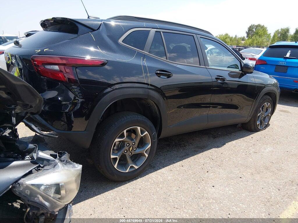 KL77LHEP4TC030208 2026 CHEVROLET TRAX photo no. 4