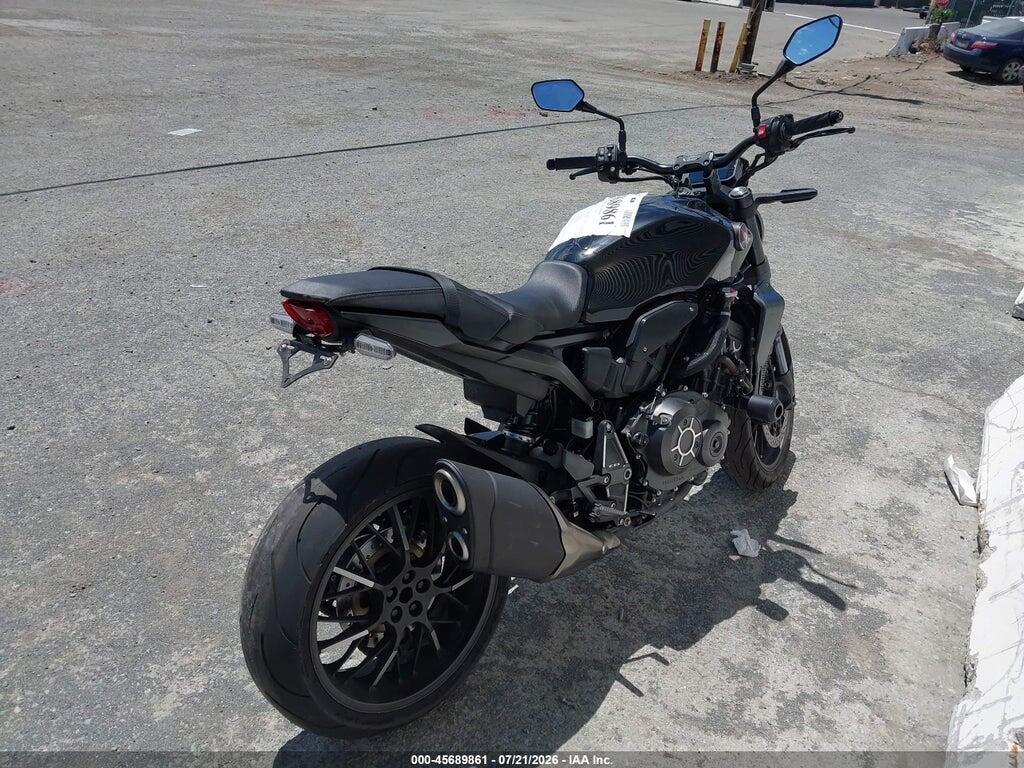 JH2SC8010PK500205 2023 HONDA CB1000 photo no. 4