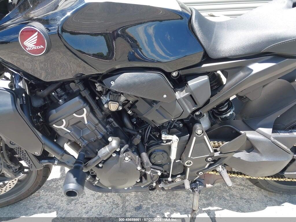 JH2SC8010PK500205 2023 HONDA CB1000 photo no. 9