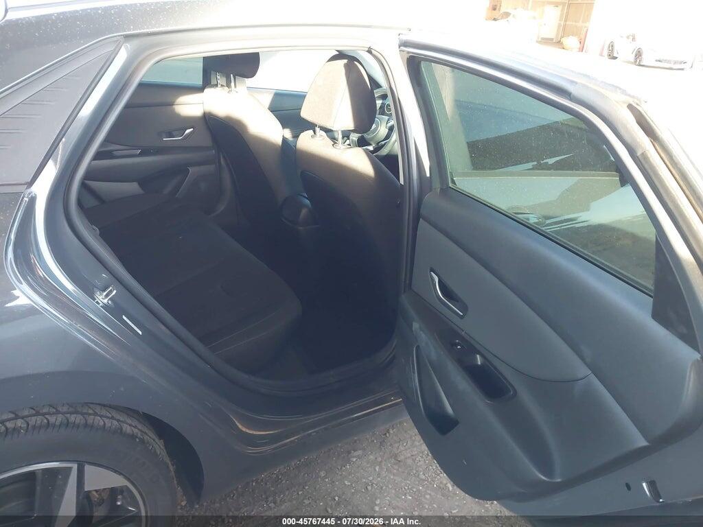 KMHLS4AG4PU599865 2023 HYUNDAI ELANTRA photo no. 8