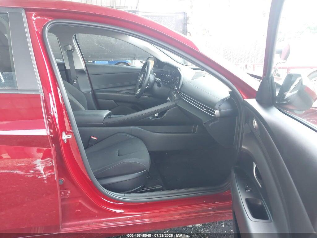 KMHLS4AG7PU569646 2023 HYUNDAI ELANTRA photo no. 5