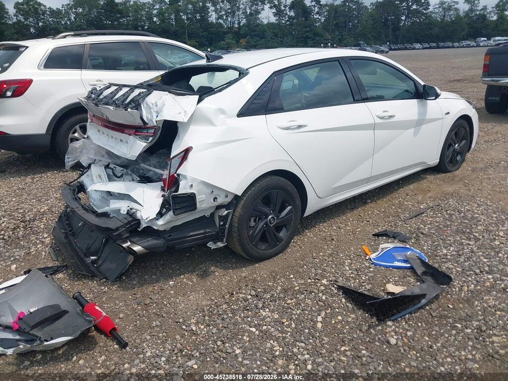 KMHLR4AF8PU577421 2023 HYUNDAI ELANTRA photo no. 4
