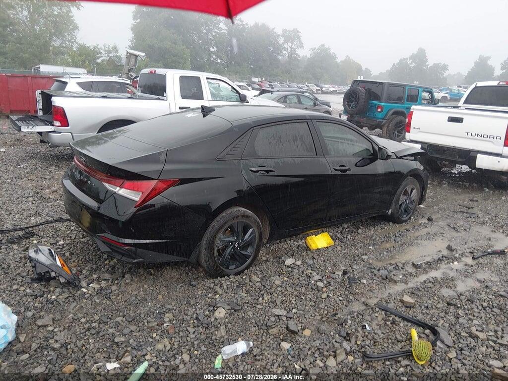KMHLM4AG9PU460972 2023 HYUNDAI ELANTRA photo no. 4