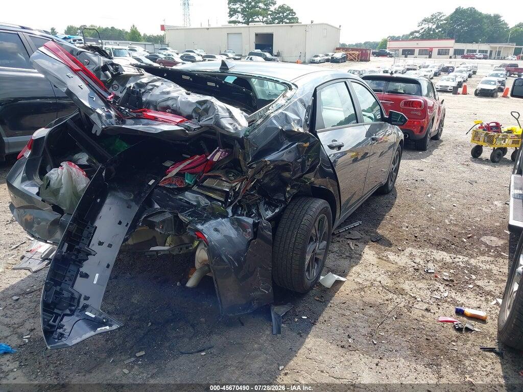 5NPLM4AG8PH110358 2023 HYUNDAI ELANTRA photo no. 4