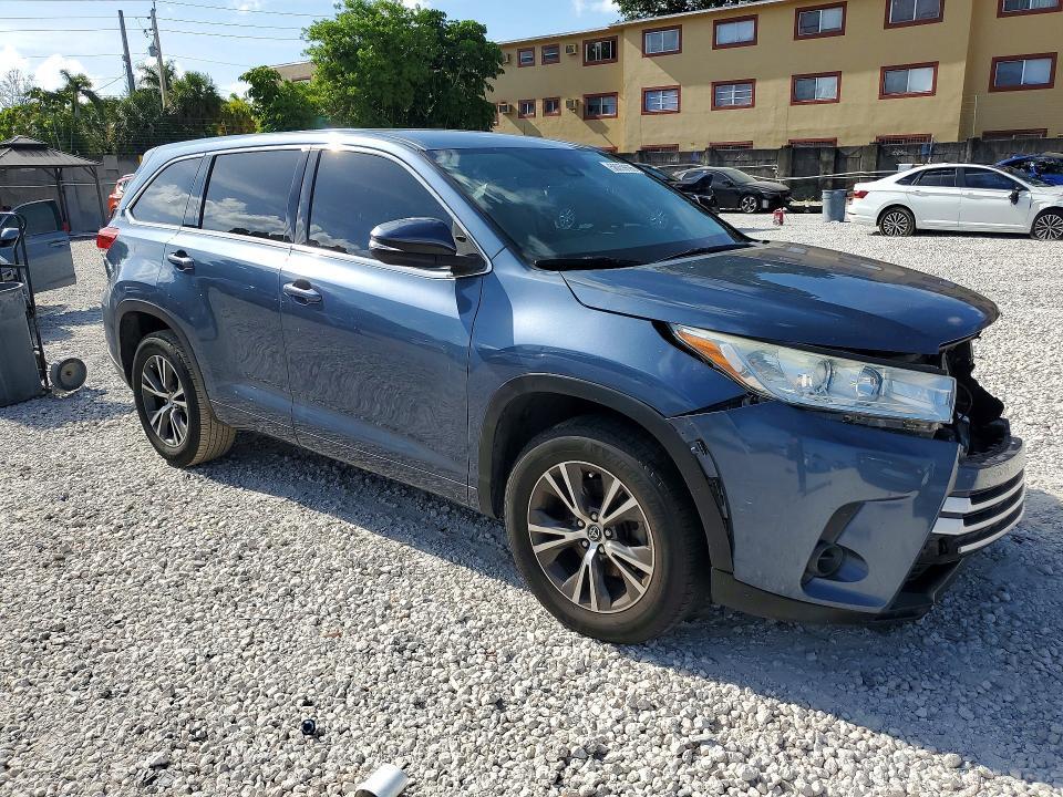 2017 TOYOTA HIGHLANDER LE — Фото 4 из 14