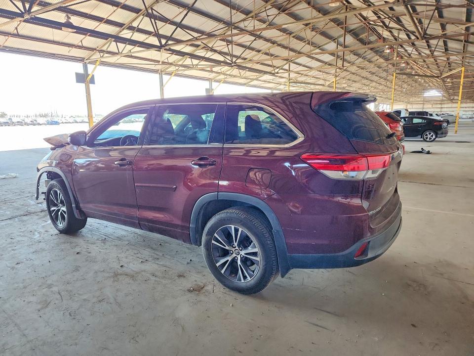 2017 TOYOTA HIGHLANDER LE — Фото 2 из 14
