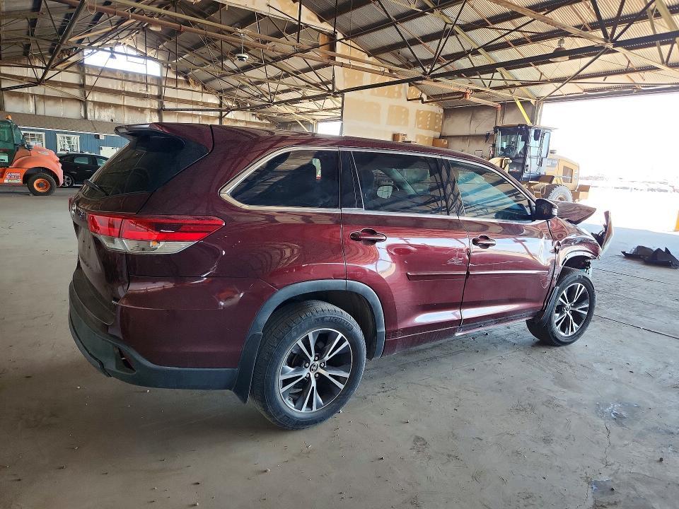 2017 TOYOTA HIGHLANDER LE — Фото 3 из 14