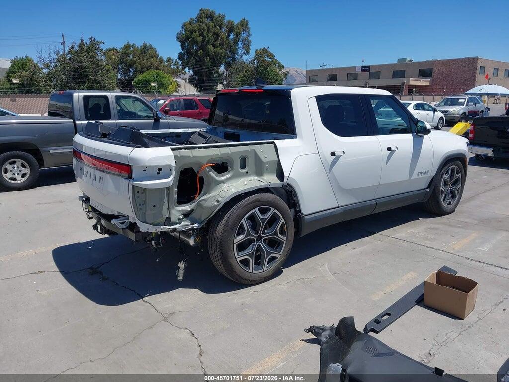 7FCTGFAAXTN043572 2026 RIVIAN R1T photo no. 4