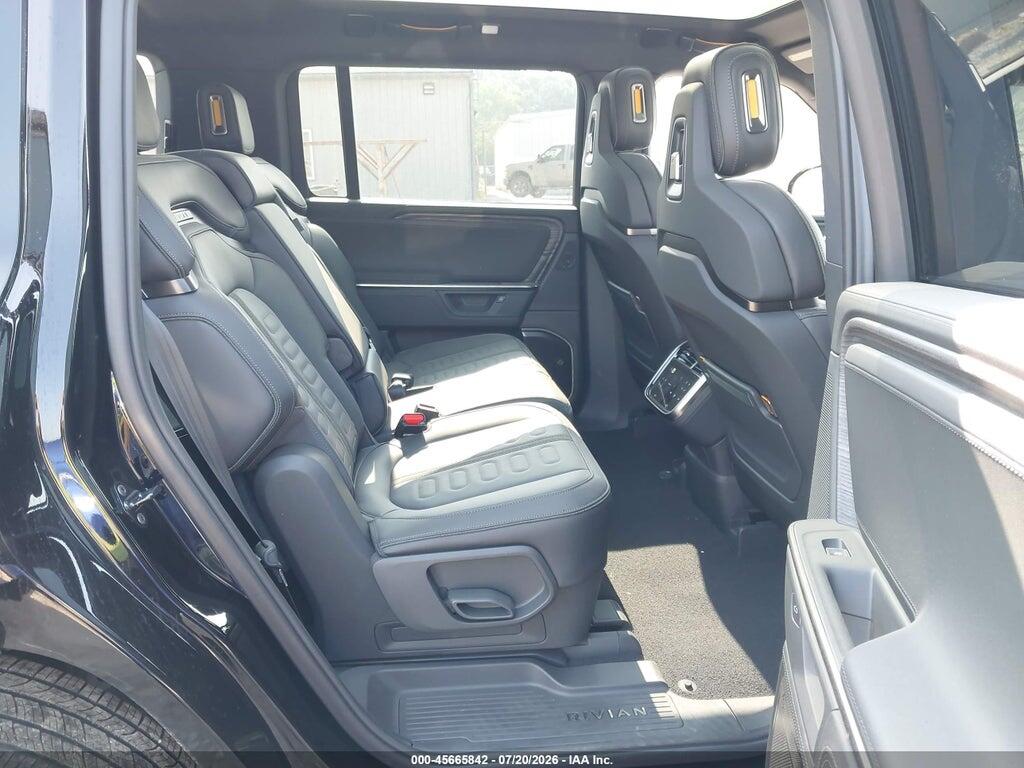 7PDSGFBA3TN092363 2026 RIVIAN R1S photo no. 8