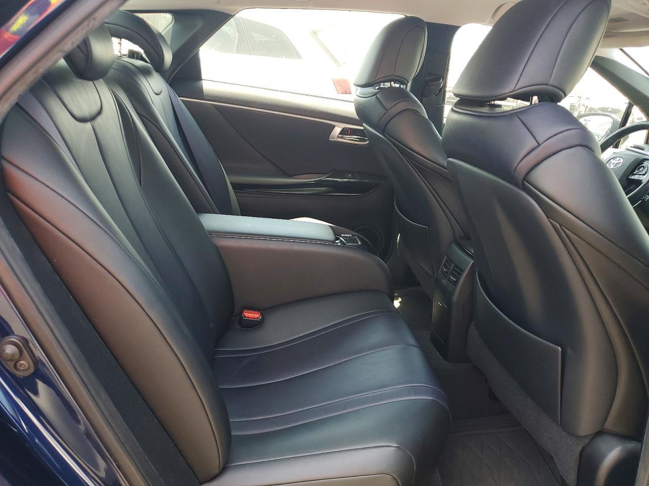 JTDBVRBD3HA001955 2017 TOYOTA MIRAI photo no. 10