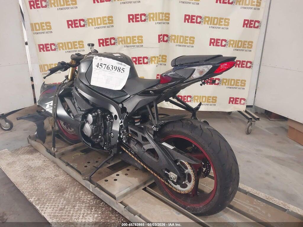 JS1GR7MA1T7101697 2026 SUZUKI GSX-R750 photo no. 3