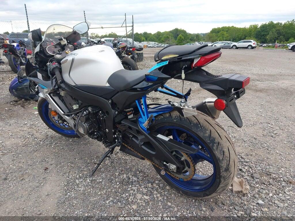 JS1GR7MA9T7100619 2026 SUZUKI GSX-R750 photo no. 3