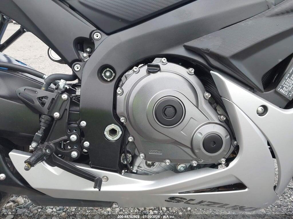 JS1GR7MA9T7100619 2026 SUZUKI GSX-R750 photo no. 8