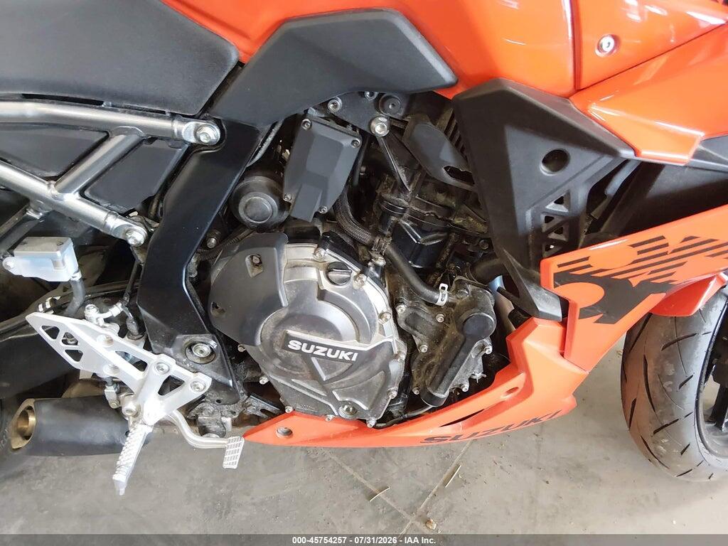 JS1EM13B2T7101835 2026 SUZUKI GSX800 photo no. 8