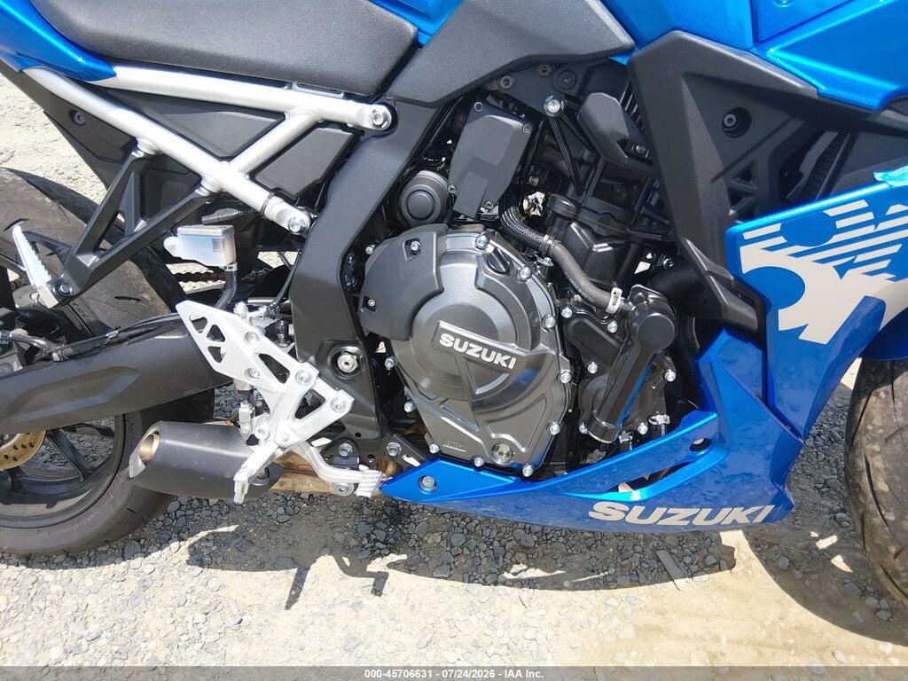 JS1EM13B8T7100835 2026 SUZUKI GSX800 photo no. 8