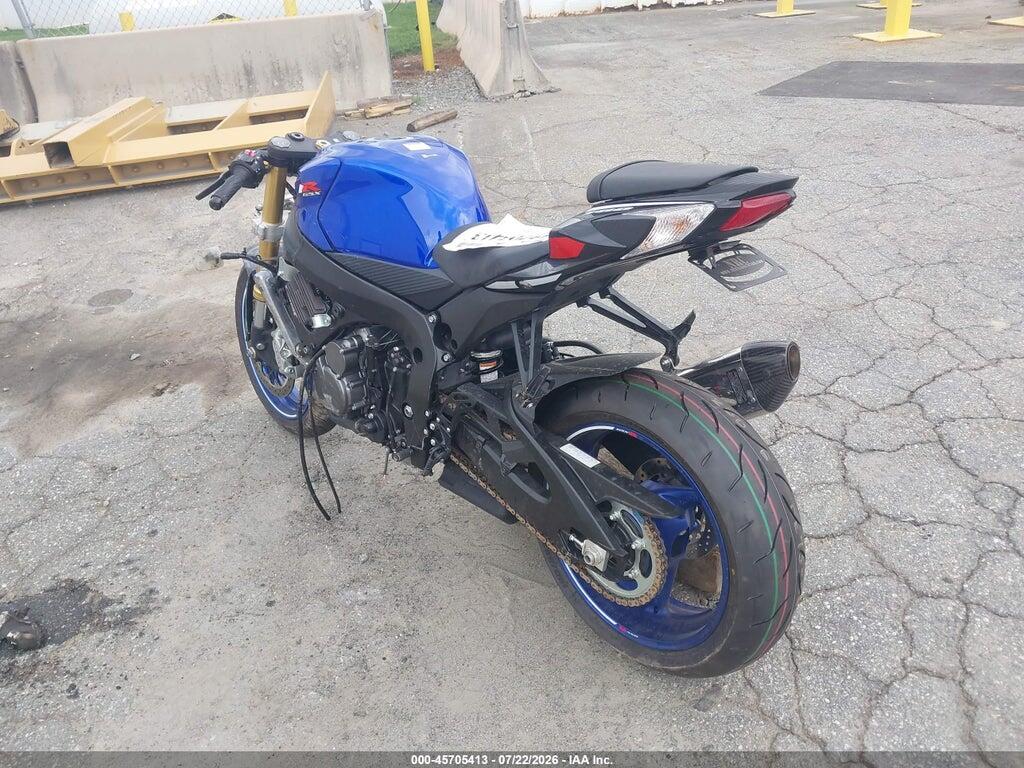 JS1GR7MA3T7101412 2026 SUZUKI GSX-R750 photo no. 3