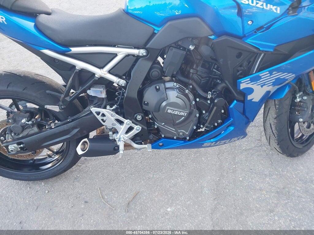 JS1EM13B4T7100654 2026 SUZUKI GSX800 photo no. 8