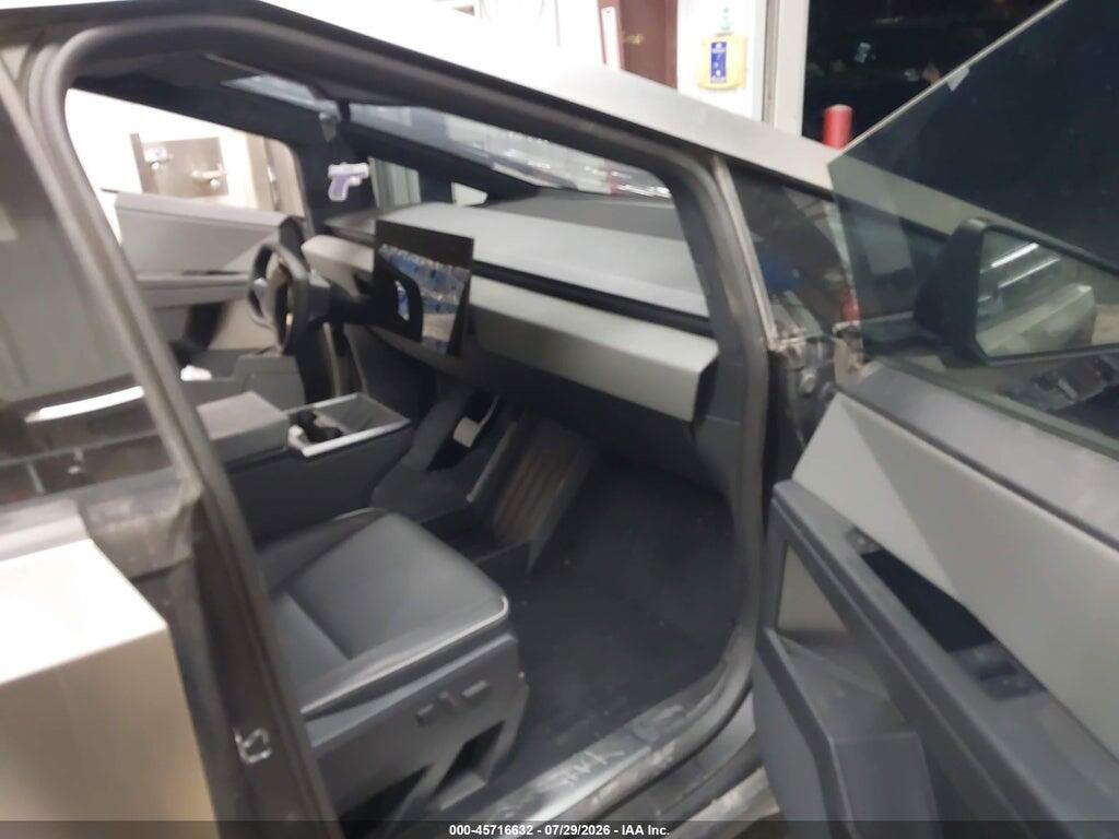 7G2CEHEDXTA090864 2026 TESLA CYBERTRUCK photo no. 5