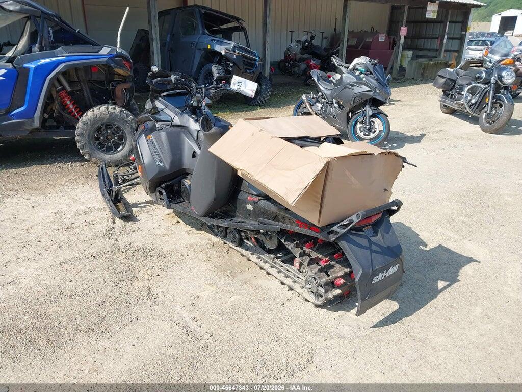 2BPSDARJ7RV000232 2024 SKI-DOO RENEGADE 900X photo no. 3