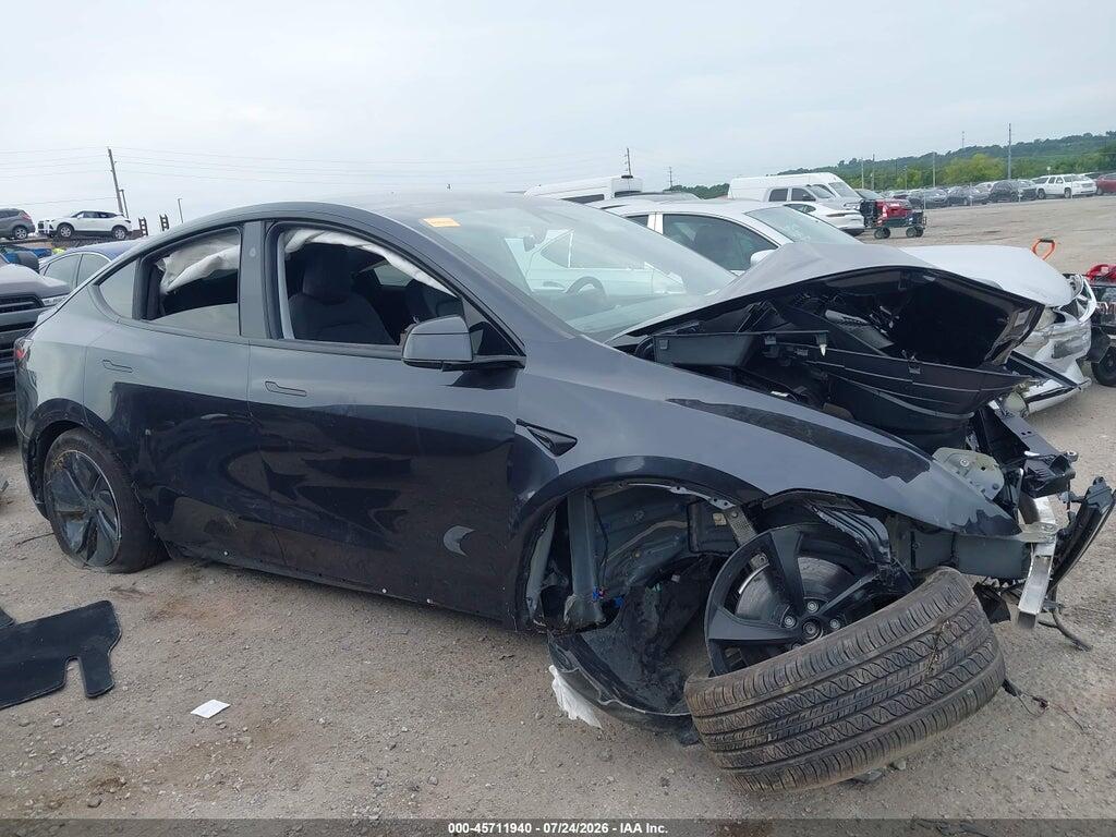 7SAYGDEE2TF411998 2026 TESLA MODEL Y photo no. 12